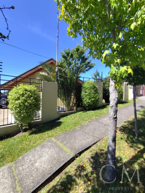 SE VENDE  CASA   CON PISCINA  LOMAS DE SAN ANDRES , CONCEPCION
