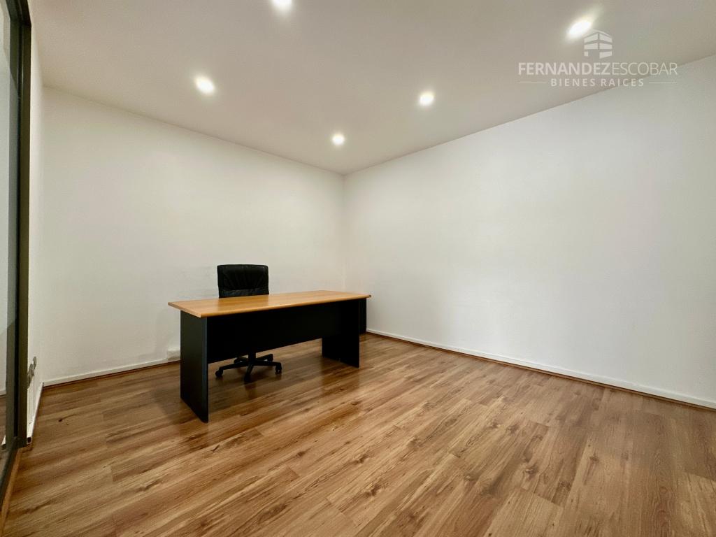 REÑACA - ARRIENDA LOCAL DE 136m2 CON OFICINAS