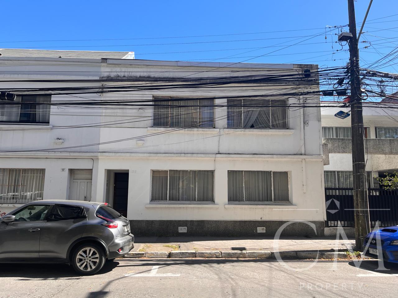 SE VENDE CASA  EN CONCEPCION A  UNA CUADRA DEL PARQUE ECUADOR