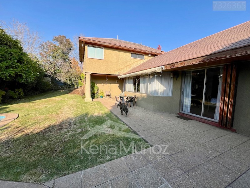 CASA CON AMPLIO JARDÃN CERCANA COLEGIOS CORDILLERA, SAN FCO DE ASIS, CUMBRES.