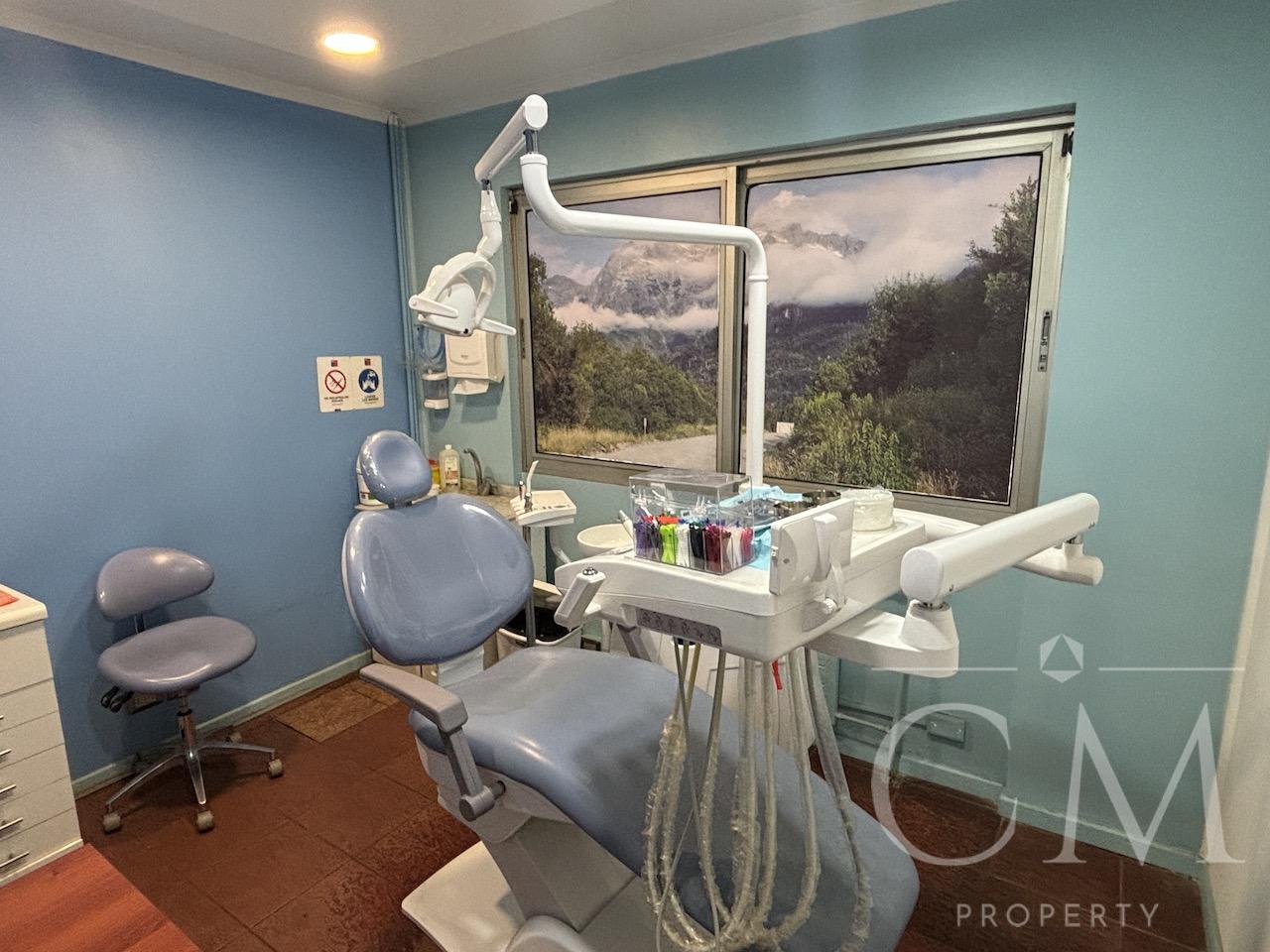 Box Dental