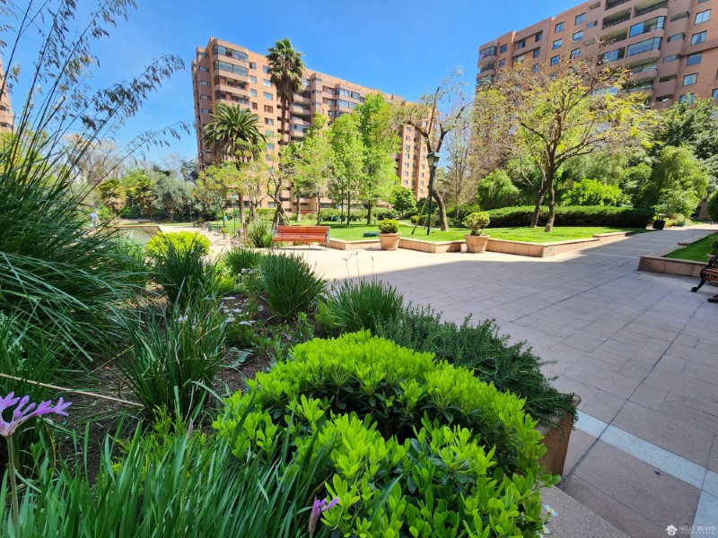 Se vende departamento en Jardines de Providencia, Providencia