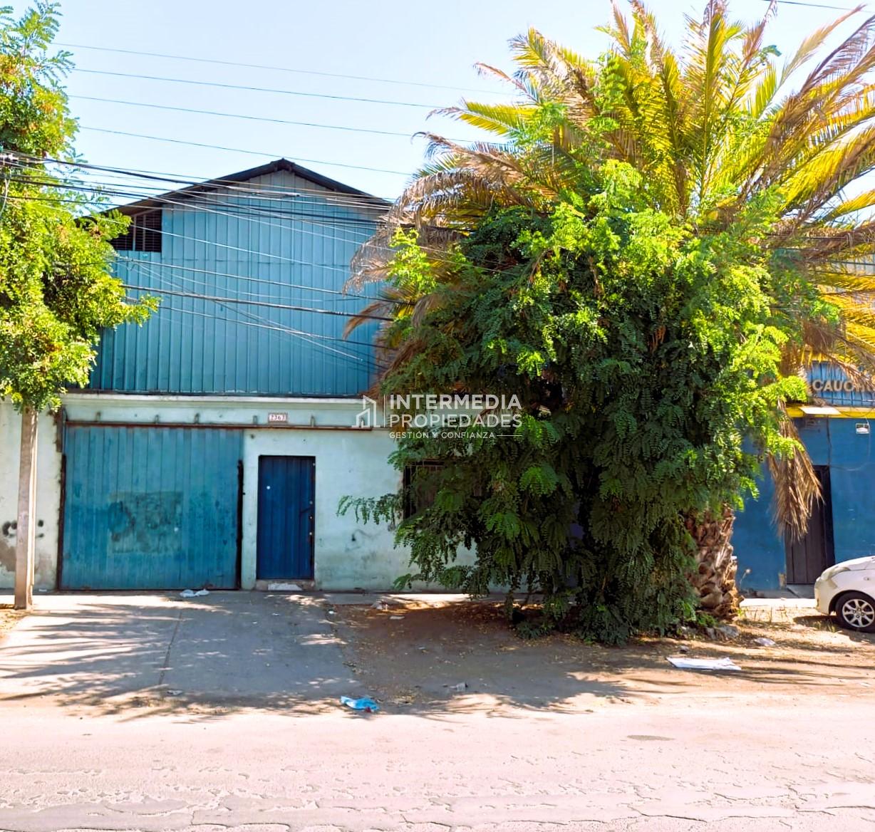 SAN JOAQUÍN: VENDO GALPÓN CON BODEGA Y OFICINAS.
