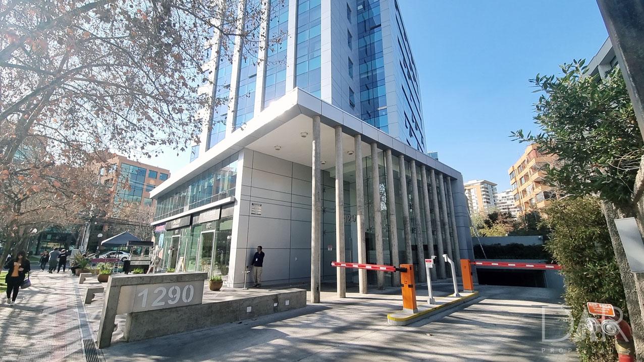 SE VENDE OFICINA EN PROVIDENCIA, SECTOR METRO COLÓN