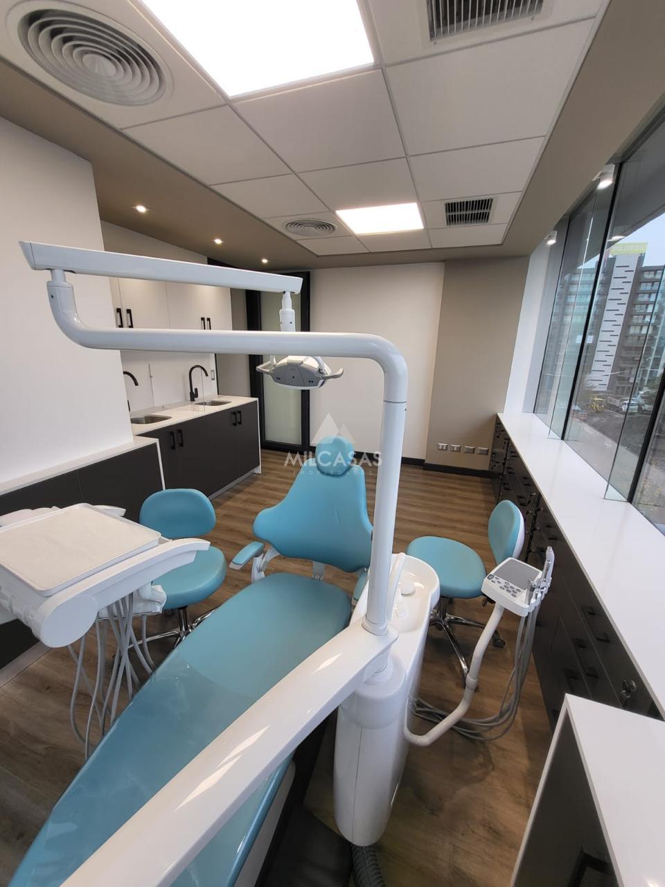 CONSULTA DENTAL AMPLIA