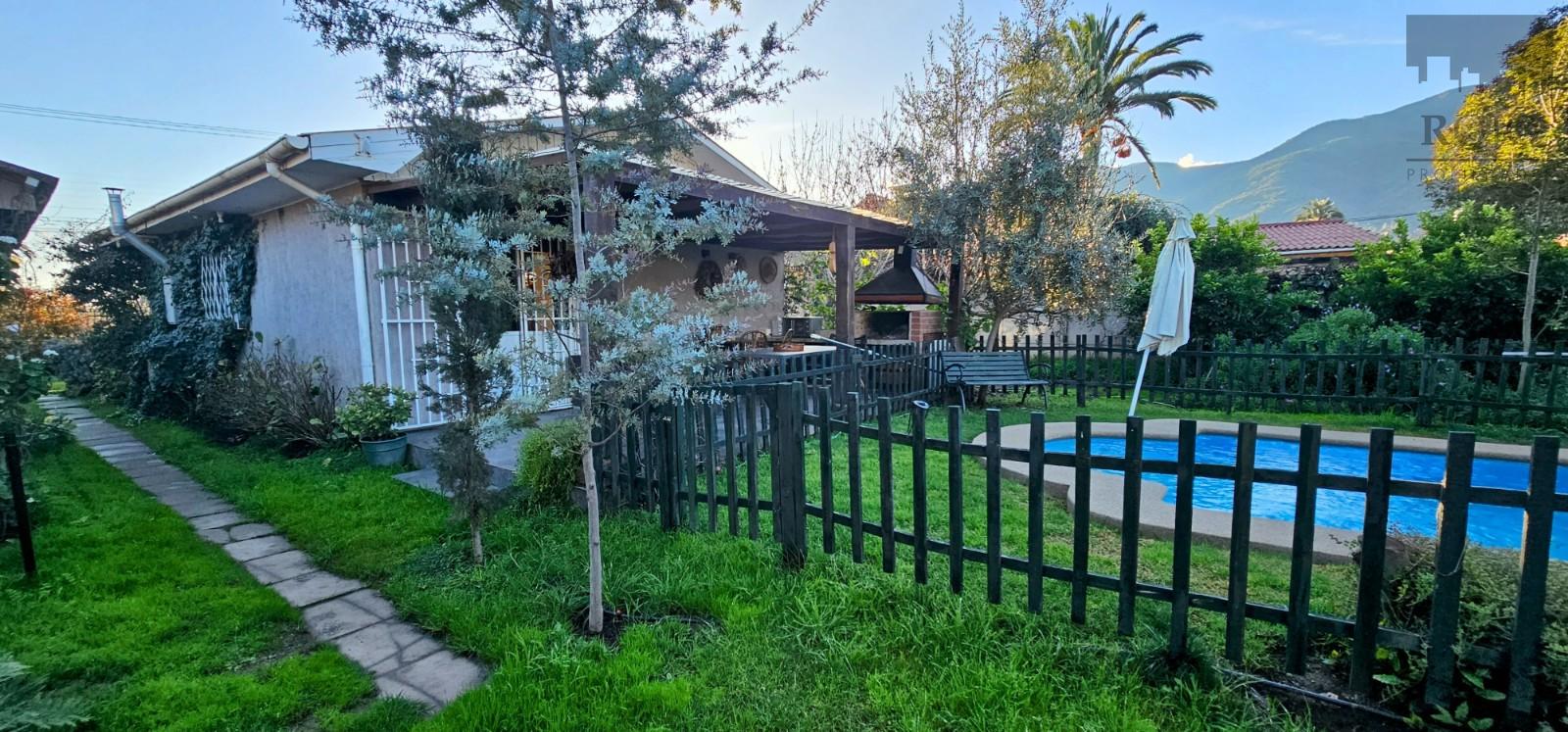 Olmué, linda CASA QUINTA, 4 dormitorios, piscina, 752 M2