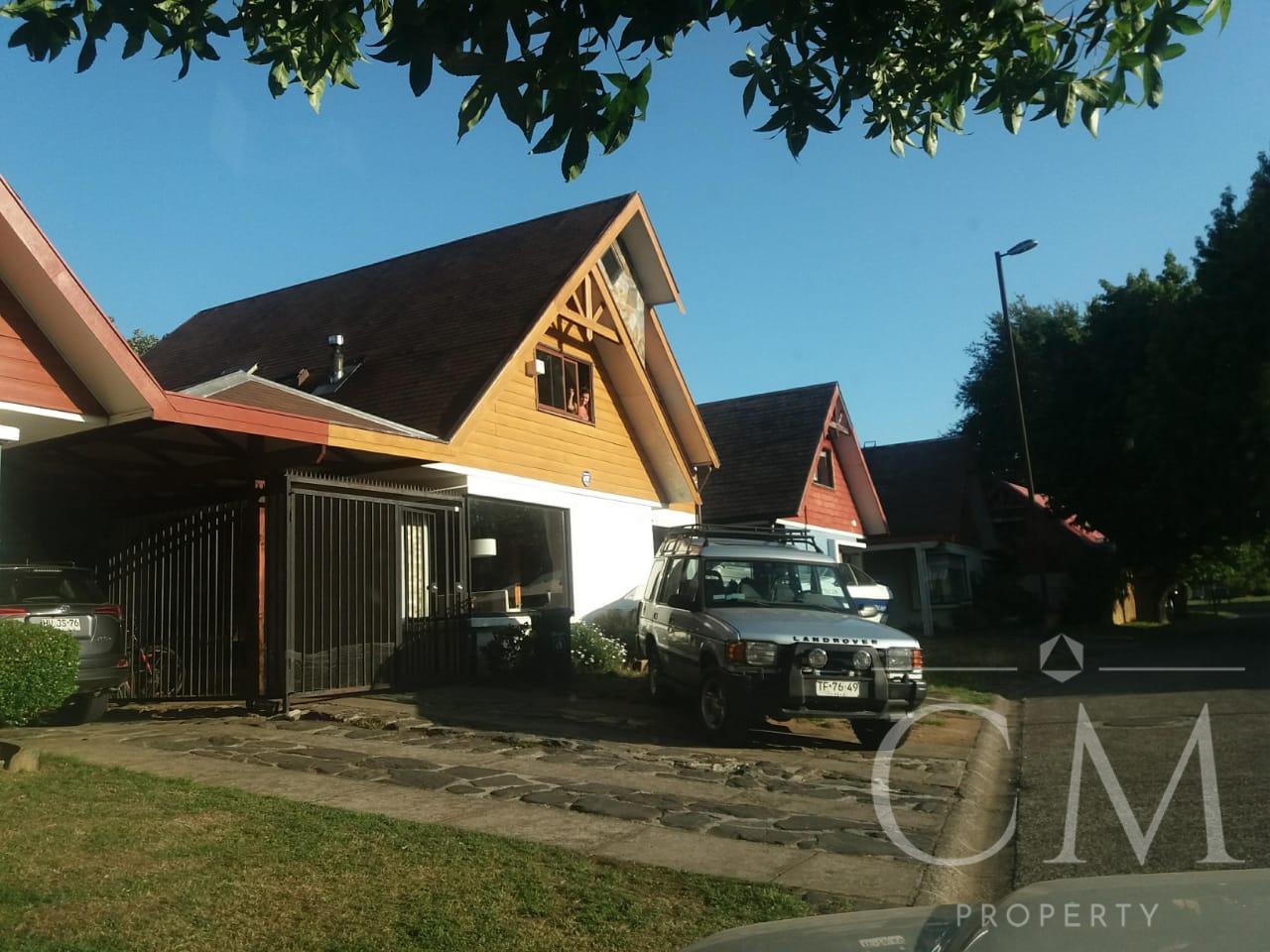 Amplia casa en barrio el Bosque