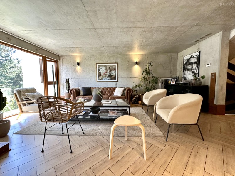 Andalue, Moderno Townhouse