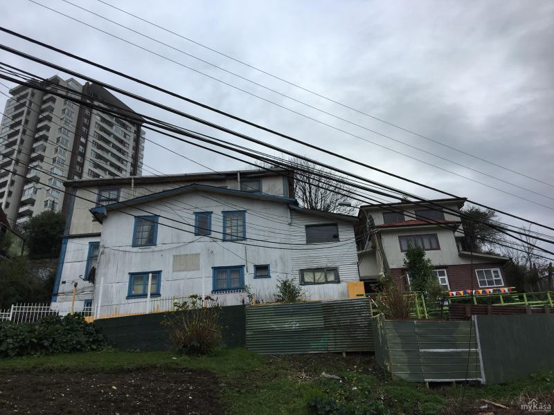 TERRENO 304 M2 CON CASA CENTRAL